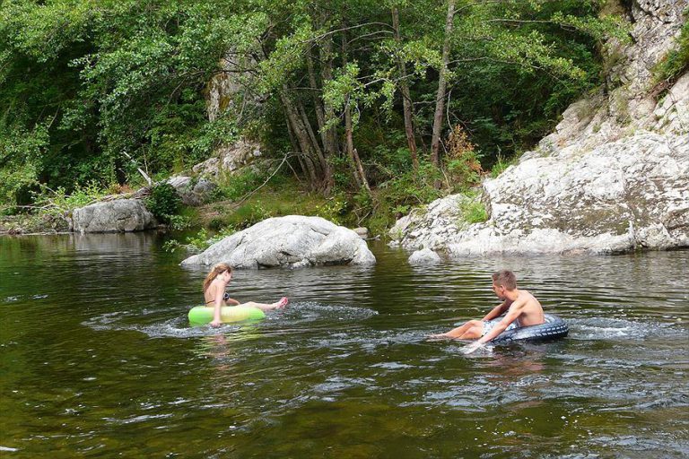 Camping L Ardéchois Ardeche rivier 768x512