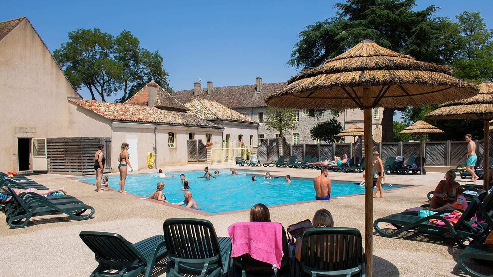 Camping Château de l'Epervière in Gigny-sur-Saône photo 2