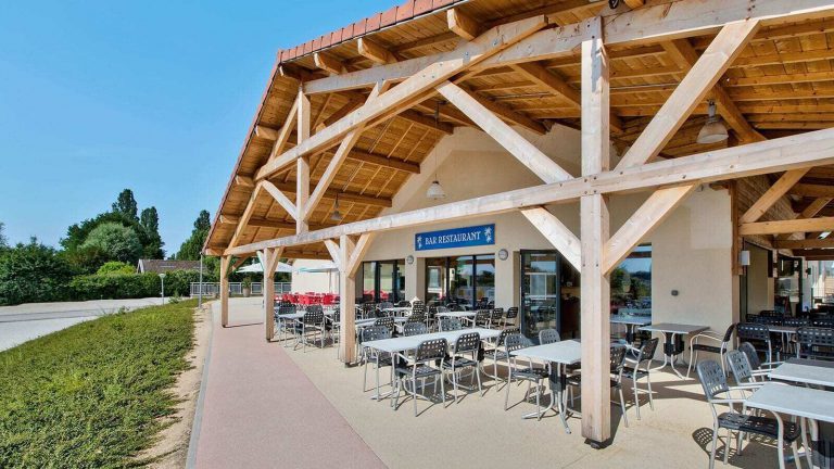 Camping Lac d Orient zwembad 768x432
