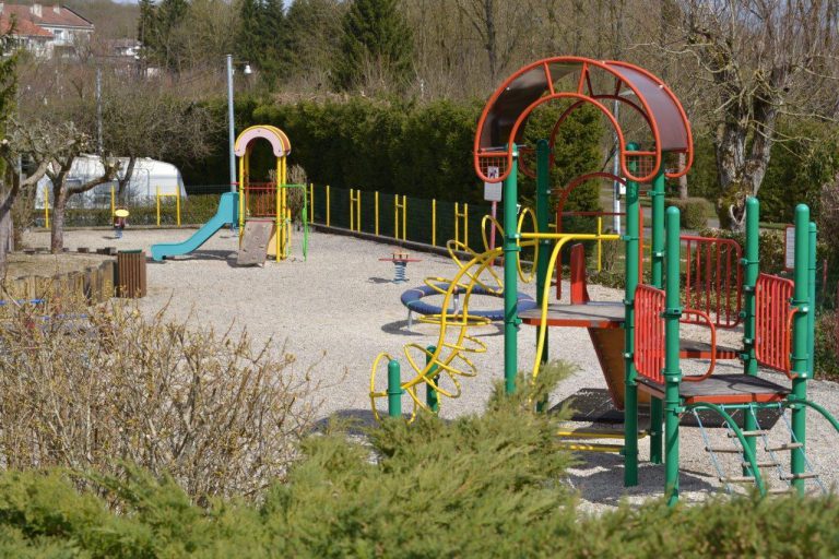 Camping Les Breuils speeltuin 768x512