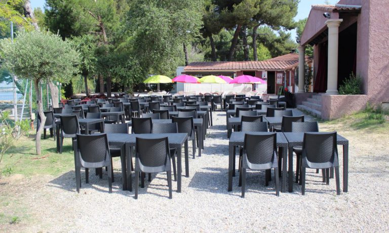 Camping Marina Plage terras 768x461