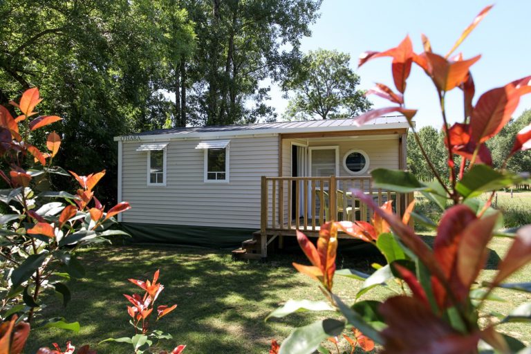Camping Au Fil de l Eau Dordogne stacaravan huren 768x512