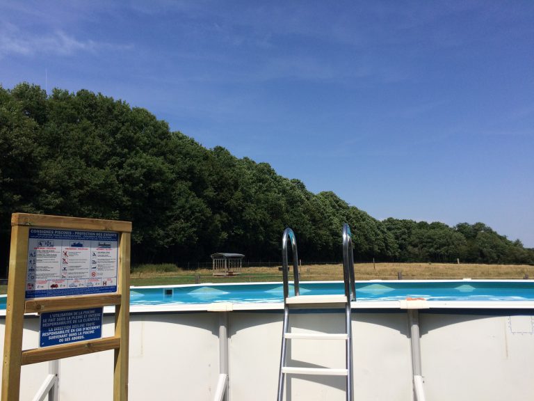 Camping Dun le palestel Creuse zwembad 768x576