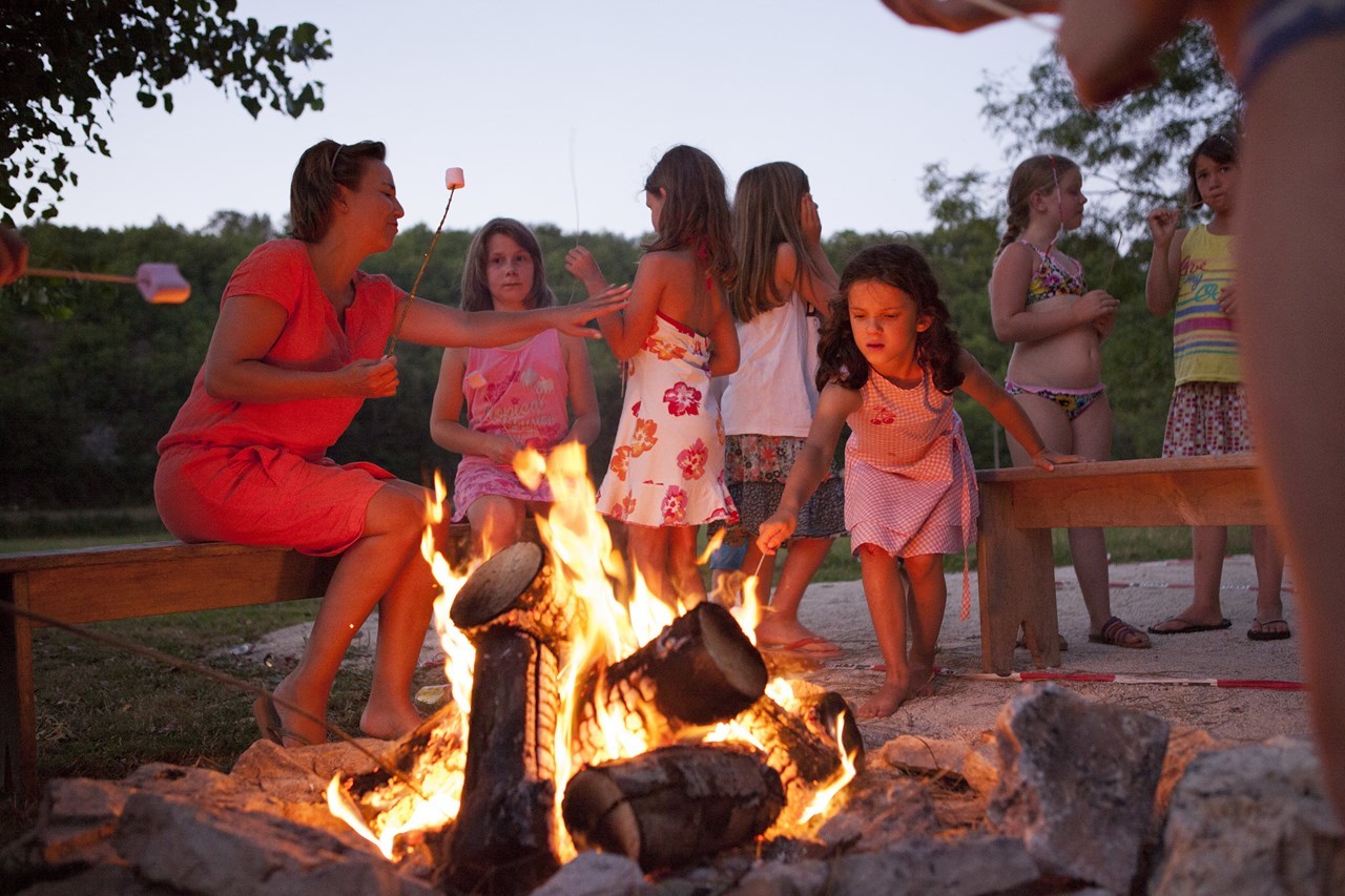 Camping Le Douzou in Bouzic photo 4