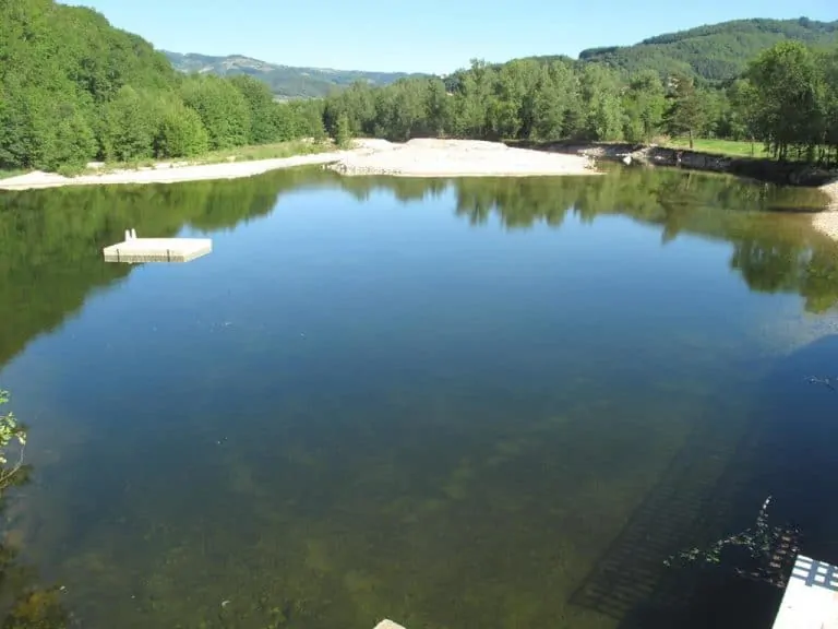 Camping Le Soleil Rouge Ardeche aan rivier 768x576