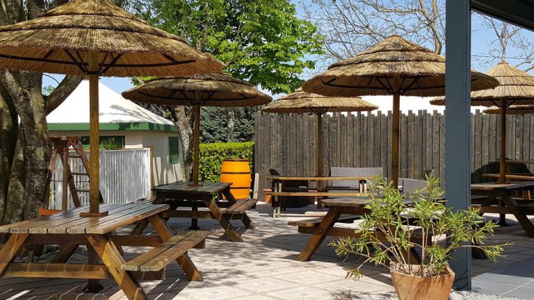 Camping Les Paillotes terras 768x432