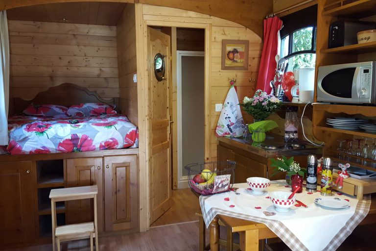 Camping Les Étangs Du Moulin inrichting Pipo wagen 768x512