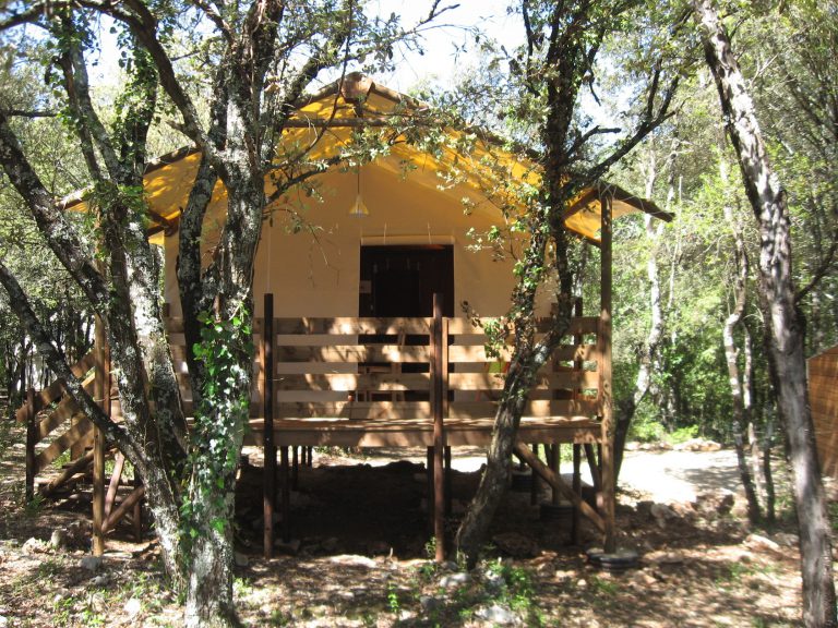Camping Mille Etoiles Ardeche safaritent huren 768x576