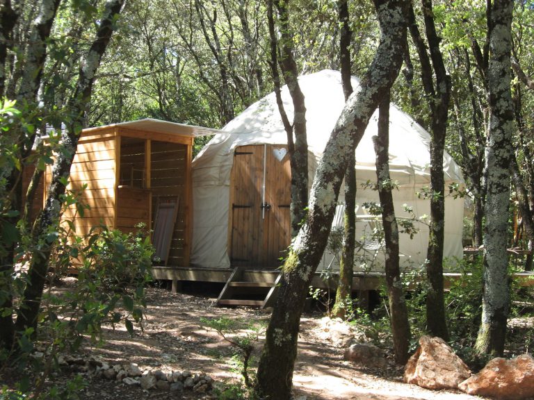 Camping Mille Etoiles Ardeche yurt huren 768x576