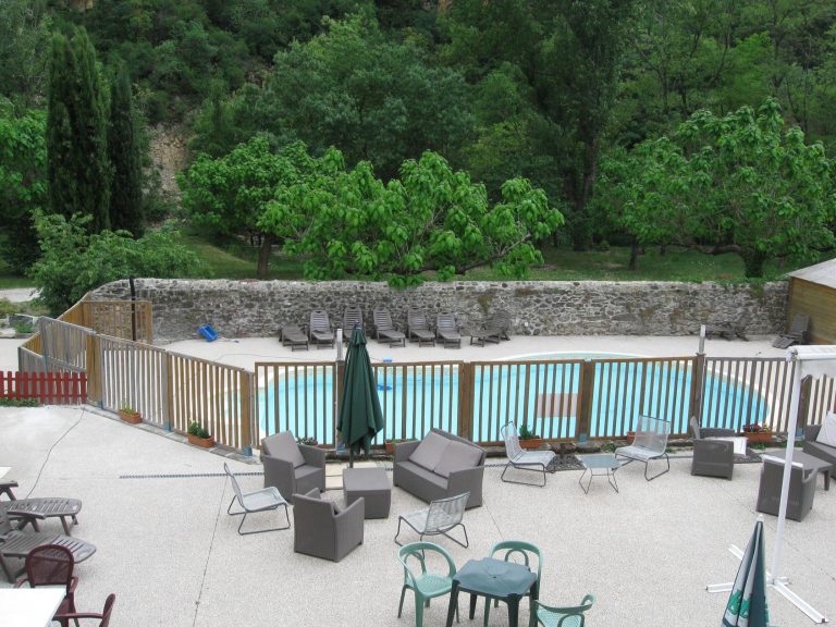 Camping Moulin d Onclaire terras 768x576