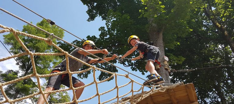 Camping Le Domaine Du Buisson boomklim parcours 768x343