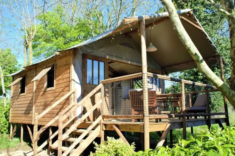 Camping Le Pigeonnier lodgetent huren 768x509
