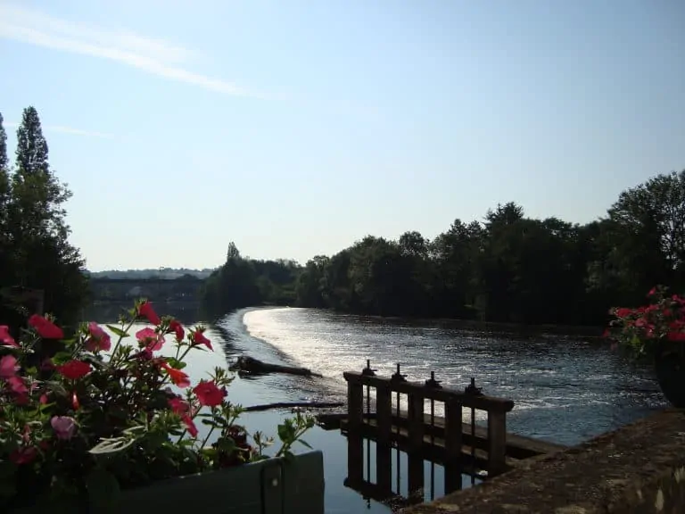 Camping Les Chambons rivier de Creuse 768x576
