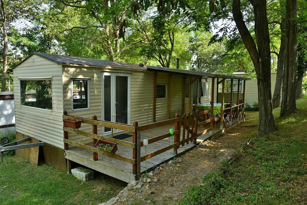 Camping De Montmaurin in Montmaurin, Occitania, France - Photo 3