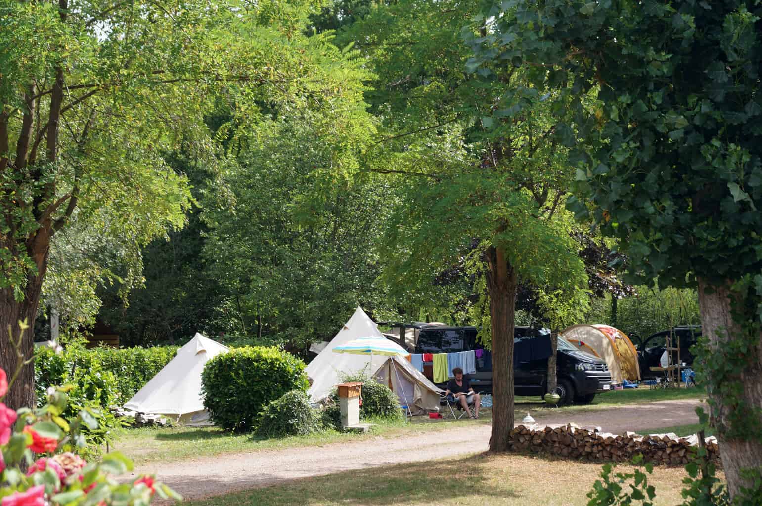 Camping l'Oree du Lac in Villerest photo 2