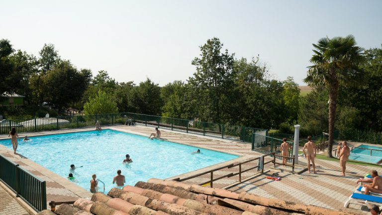 Naturistencamping Deveze kleuterbad 768x432