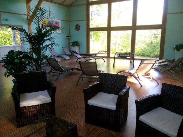 Naturistencamping Héliomonde onstpanruimte 768x576