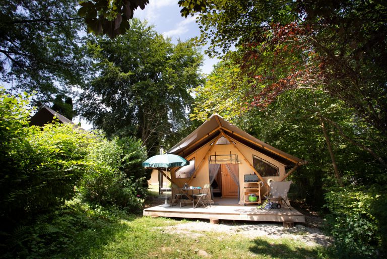 Camping Huttopia Lac d Aiguebelette safaritent huren 768x514