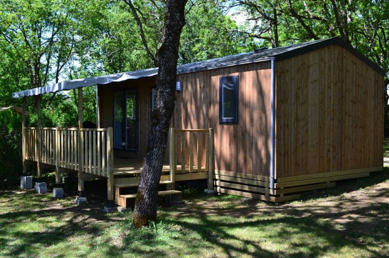 Camping Les Hirondelles chalet huren 768x511