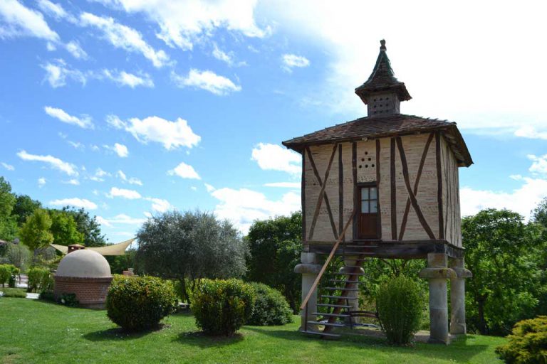 Camping Saint Pierre De Rousieux gite huen 768x512