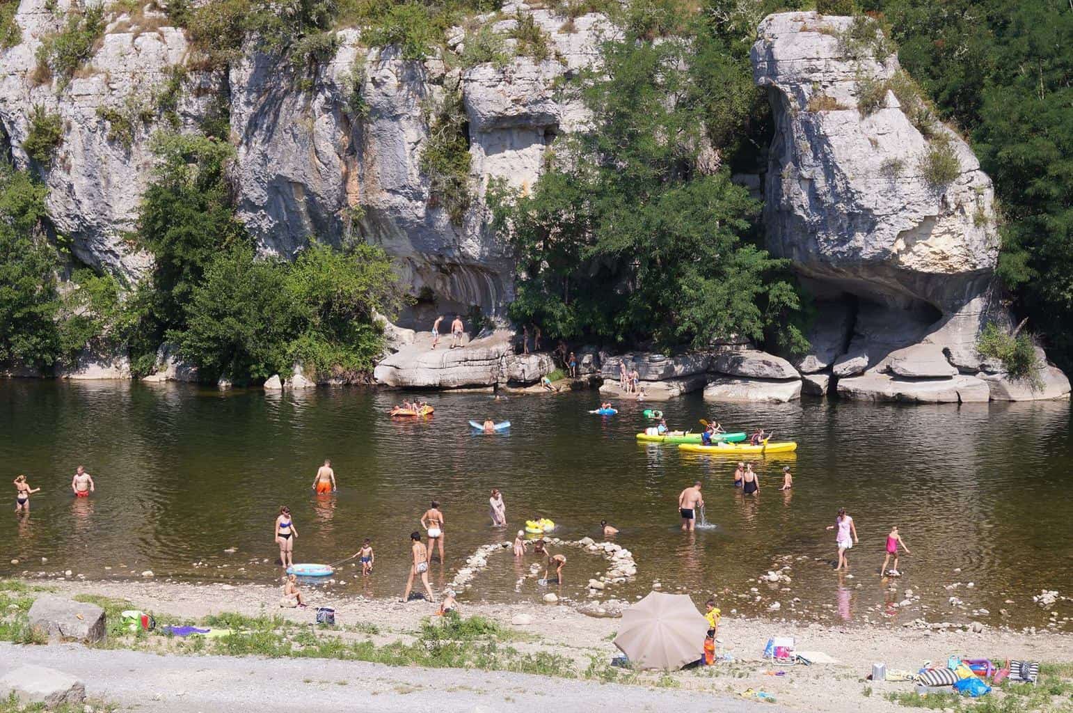 Camping Mazet Plage in Berrias-et-Casteljau, Auvergne-Rhône-Alpes, France photo 5