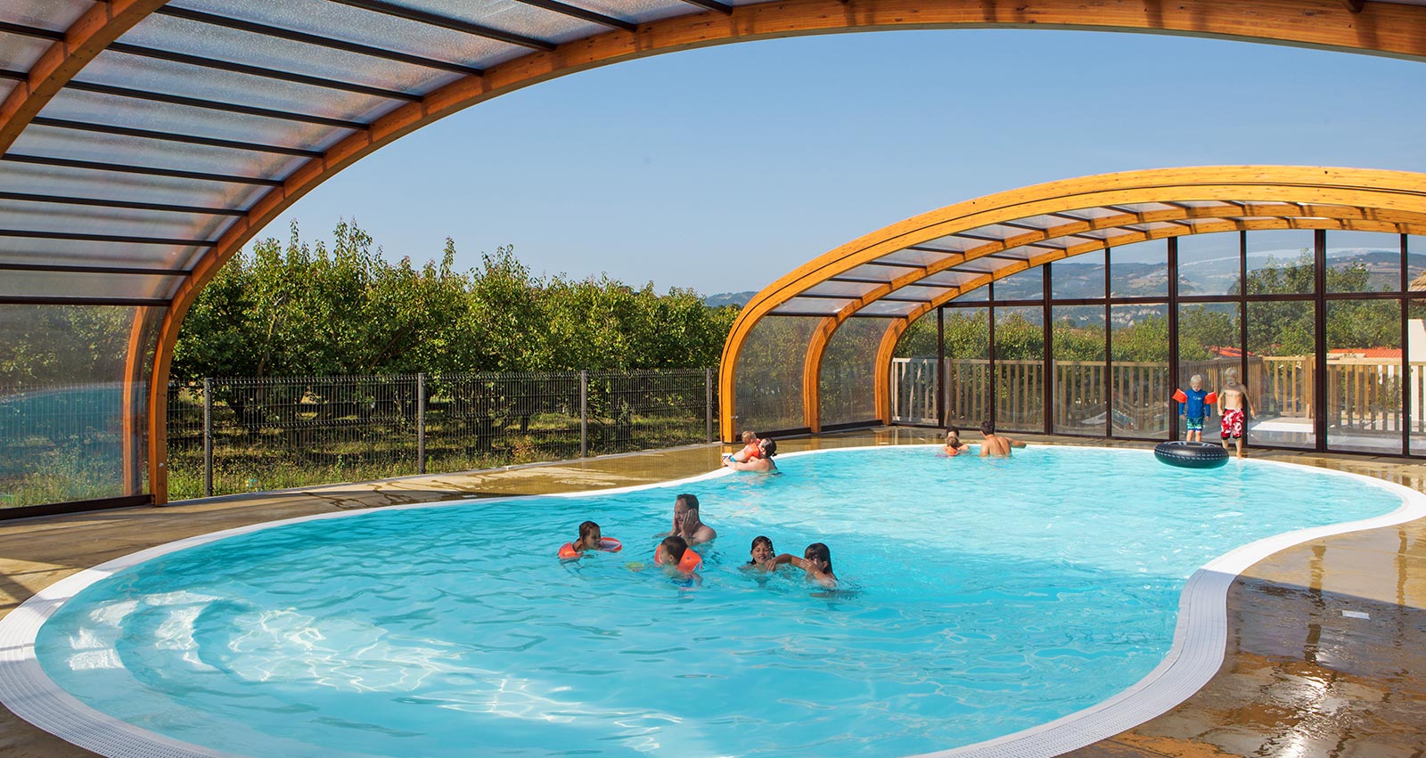Camping Le Soleil Fruité - Transit campground along the A7 near Valence - Photo 2