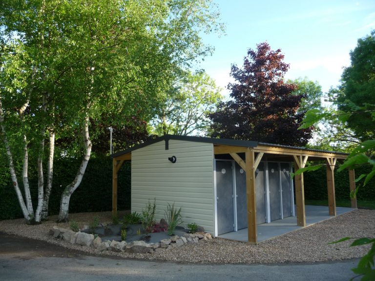 Camping Voiles d Anjou sanitair 768x576