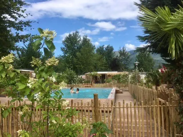 00000562562 1