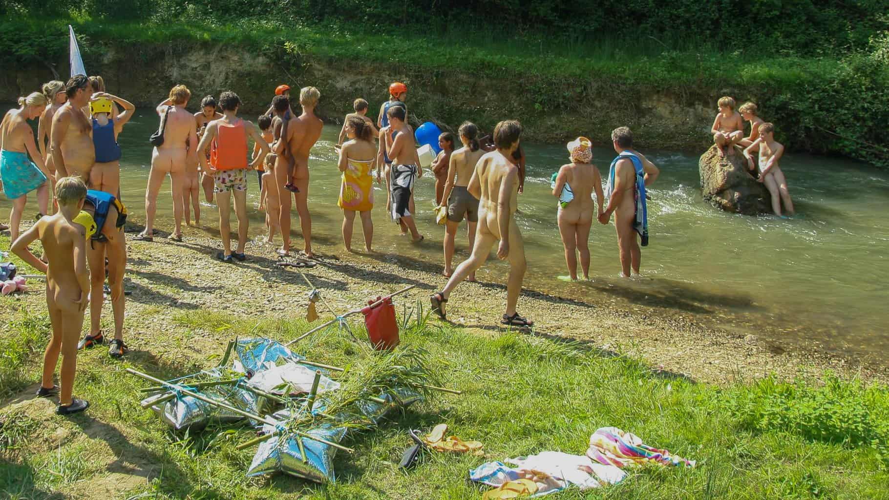 Naturist campsite Hélio Nature L'Eglantière in Aries-Espénan photo 4