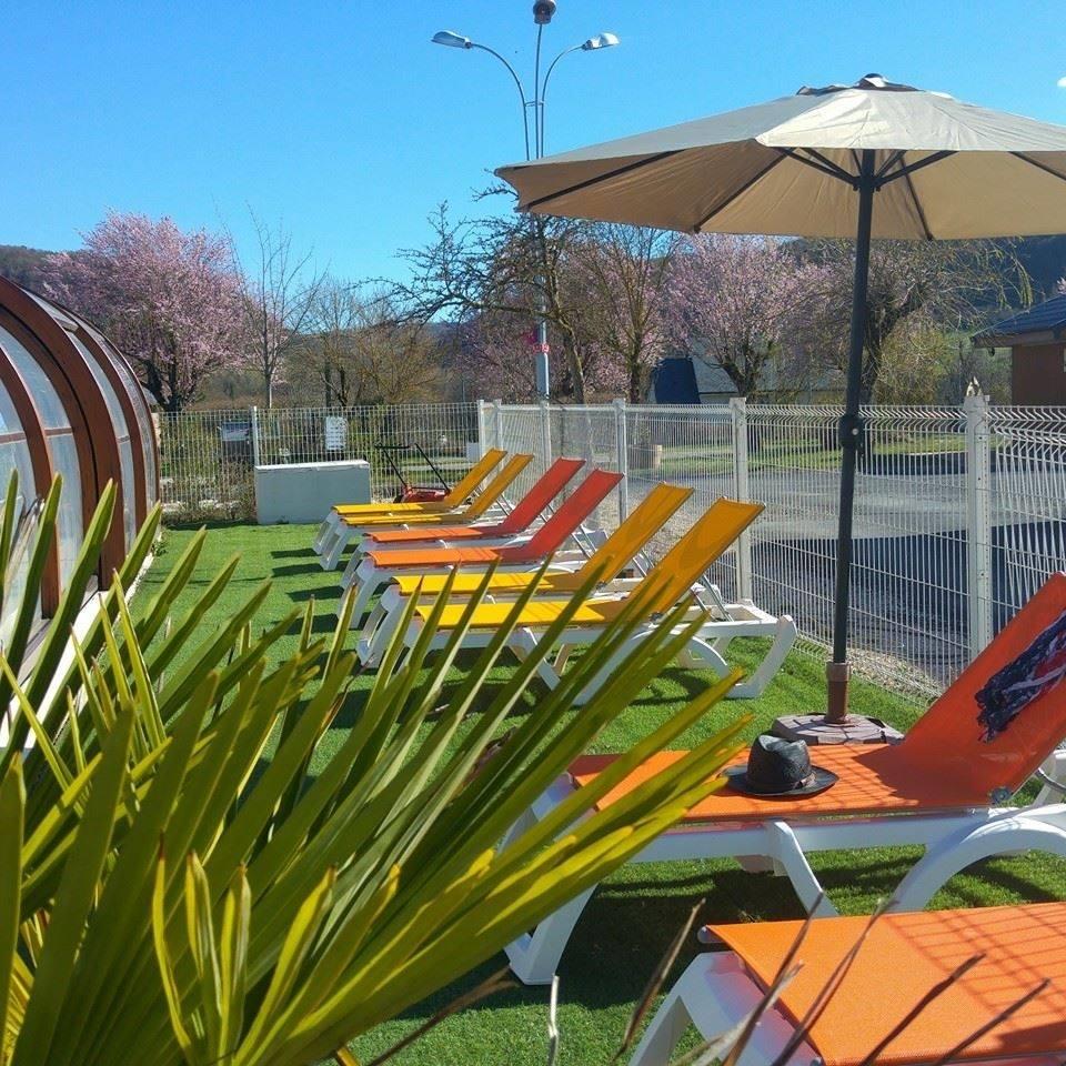 Camping Les Calquières, A75 transit campground north of Millau - Photo 2