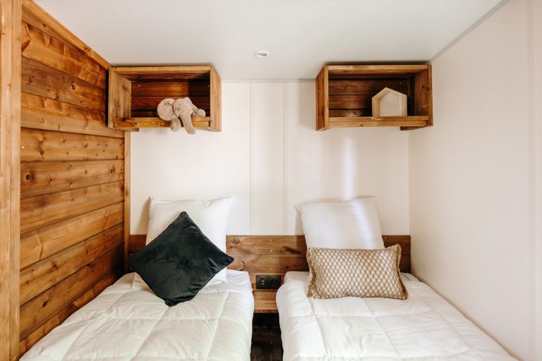 4U3A9890 InspireVillageSeveilles CottageBois 0384 768x512